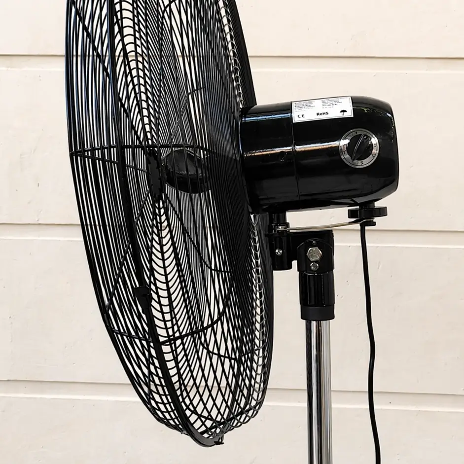 ventilateur industriel 65cm diam usine atelier de profil